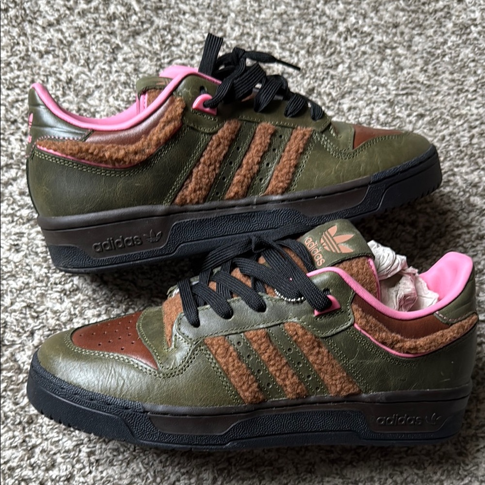 Adidas Olive and Pink Low-Top Sneakers - Men’s